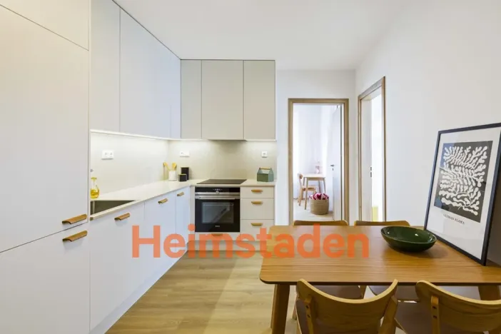 Pronájem bytu 2+1, Praha - Holešovice, U Pergamenky, 56 m2