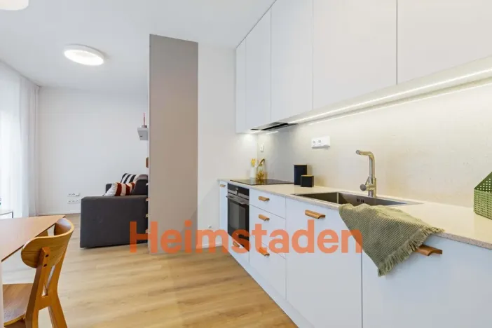 Pronájem bytu 1+kk, Praha - Holešovice, Vrbenského, 34 m2