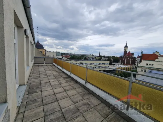 Pronájem bytu 2+kk, Opava - Město, Horní náměstí, 58 m2