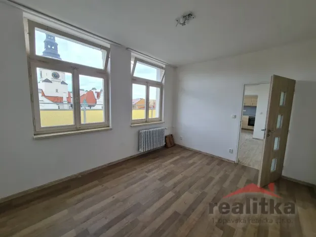 Pronájem bytu 2+kk, Opava - Město, Horní náměstí, 58 m2