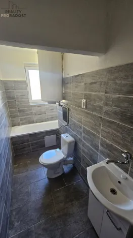 Pronájem bytu 3+1, Modlany - Suché, 68 m2