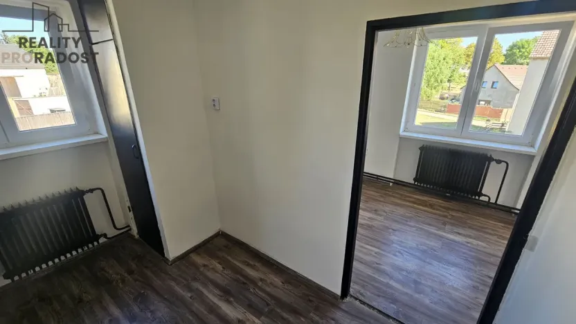 Pronájem bytu 3+1, Modlany - Suché, 68 m2