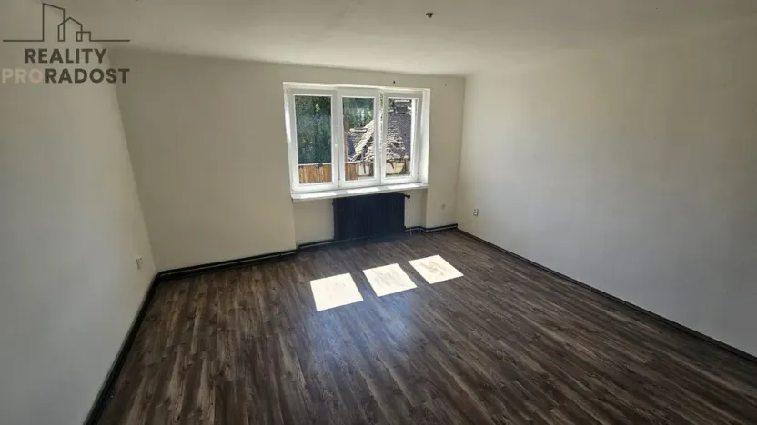 Pronájem bytu 3+1, Modlany - Suché, 68 m2