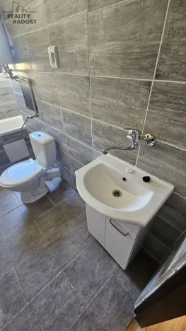 Pronájem bytu 3+1, Modlany - Suché, 68 m2