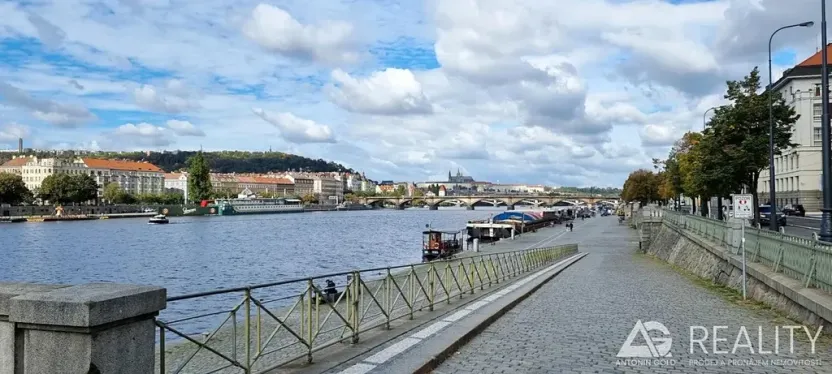 Pronájem bytu 4+kk, Praha - Nové Město, Podskalská, 123 m2
