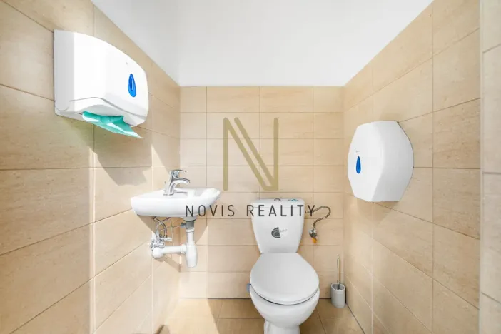 Prodej obchodního prostoru, Nezvěstice, 103 m2