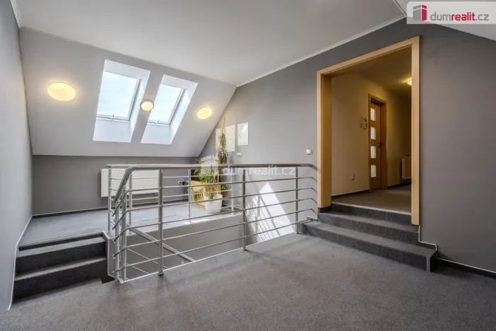 Prodej rodinného domu, Roudnice nad Labem - Podlusky, Chvalínská, 300 m2