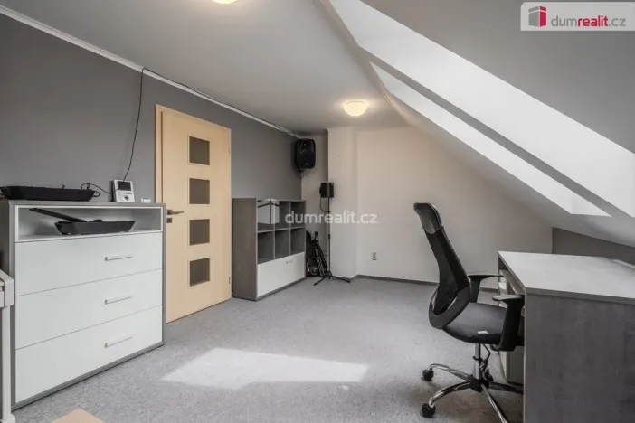 Prodej rodinného domu, Roudnice nad Labem - Podlusky, Chvalínská, 300 m2