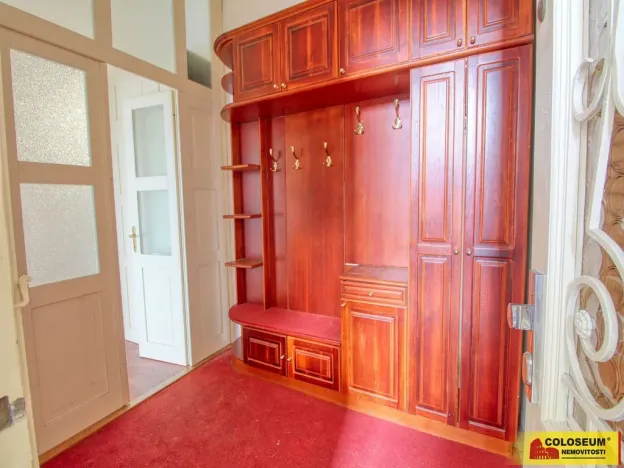 Pronájem bytu 3+1, Znojmo, náměstí Republiky, 96 m2