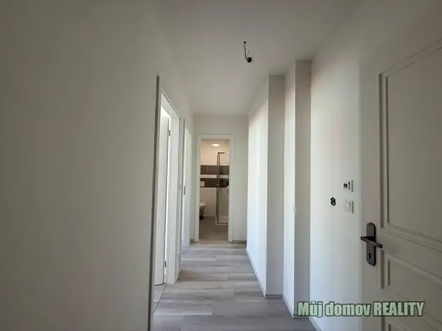 Pronájem bytu 1+1, Praha - Libeň, Vacínova, 31 m2