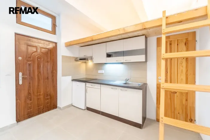 Prodej obchodního prostoru, Praha - Smíchov, Mošnova, 19 m2
