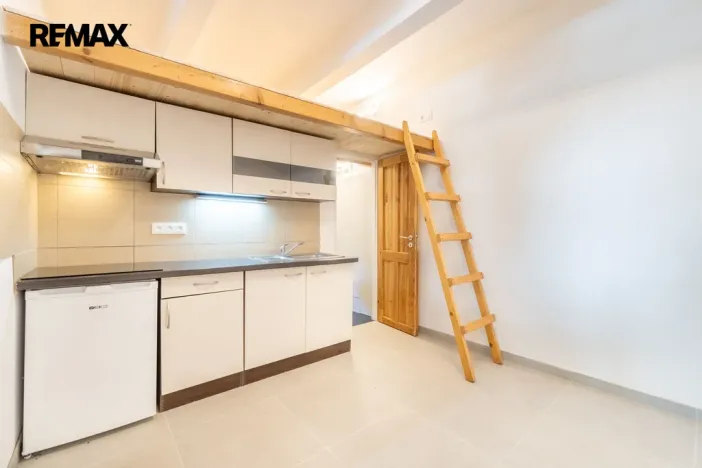 Prodej obchodního prostoru, Praha - Smíchov, Mošnova, 19 m2
