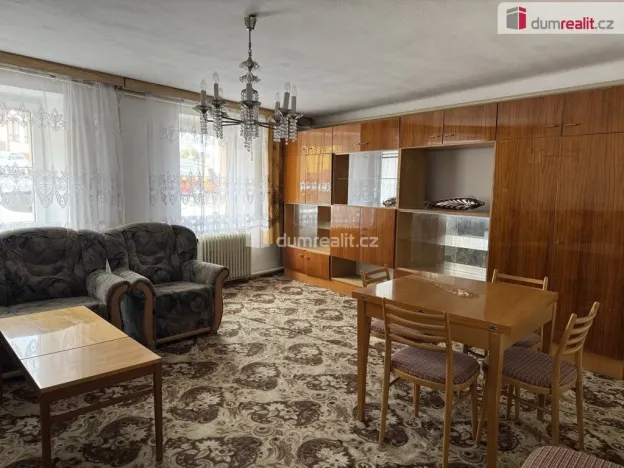 Prodej komerční nemovitosti, Velešín, náměstí J. V. Kamarýta, 505 m2