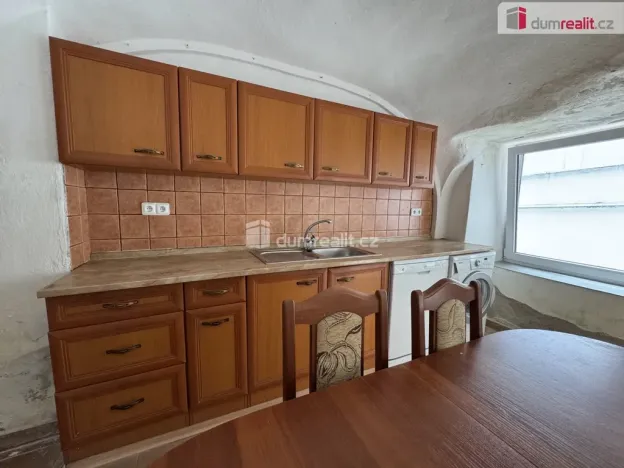 Prodej komerční nemovitosti, Velešín, náměstí J. V. Kamarýta, 505 m2