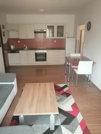 Pronájem bytu 2+kk, Pardubice, Pichlova, 65 m2
