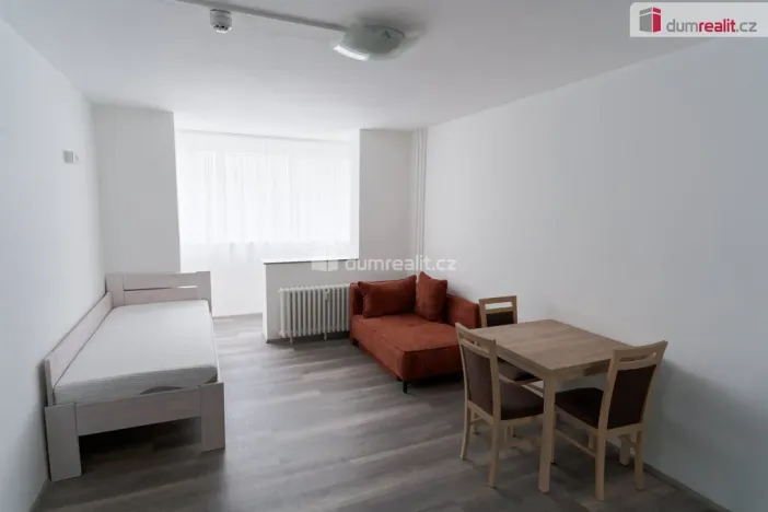 Pronájem bytu 1+kk, Praha - Střížkov, Děčínská, 32 m2