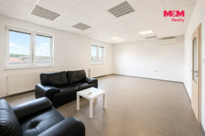 Pronájem kanceláře, Rybitví, 35 m2