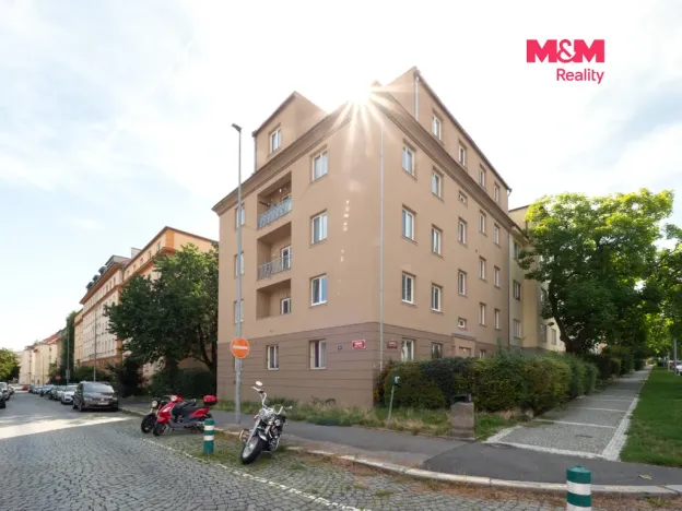 Prodej bytu 3+1, Praha - Dejvice, Zemědělská, 81 m2