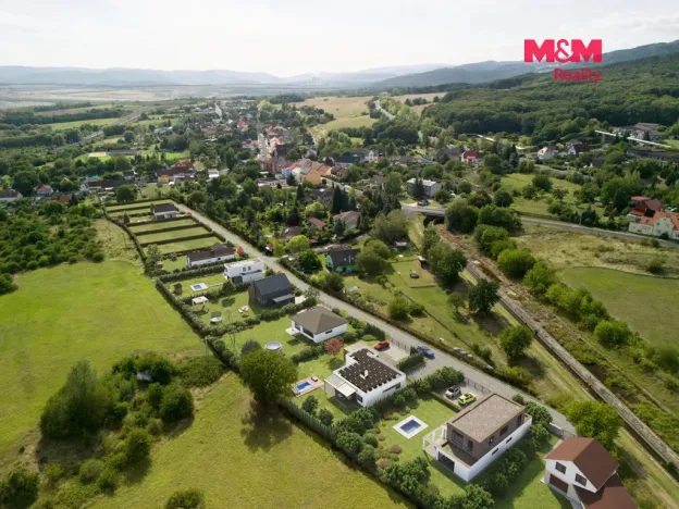 Prodej pozemku pro bydlení, Černovice, 1064 m2