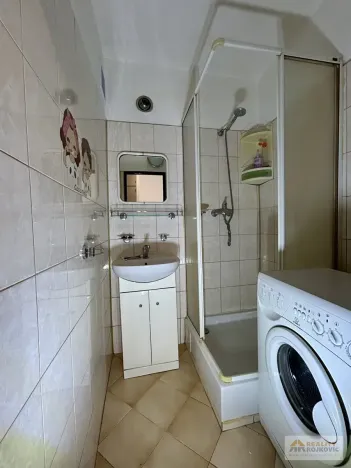 Prodej bytu 3+1, Broumov, Dukelská, 57 m2