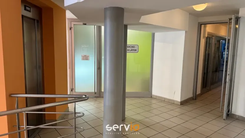 Pronájem obchodního prostoru, Brno, Masarykova, 30 m2