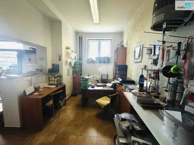 Prodej obchodního prostoru, Chlumčany, U Keramičky, 168 m2