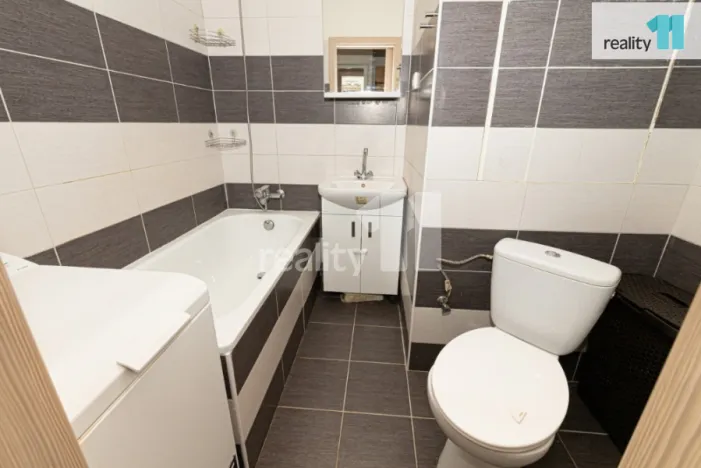 Pronájem bytu 2+kk, Praha - Kamýk, Cuřínova, 43 m2