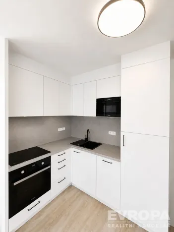 Pronájem bytu 2+kk, Břeclav, Břetislavova, 35 m2