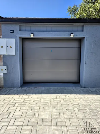 Pronájem garáže, Znojmo, U Potoka, 22 m2