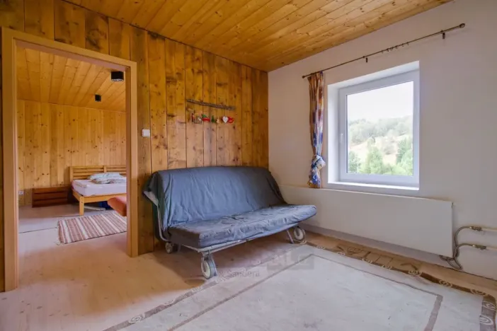 Prodej vícegeneračního domu, Moldava, 410 m2