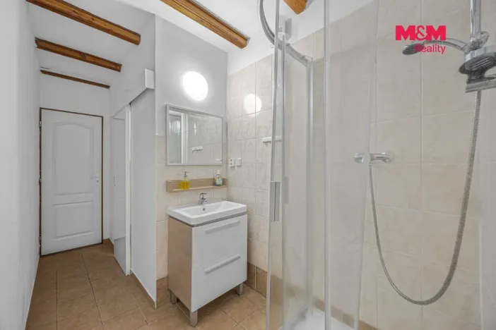 Prodej ubytování, Deštné v Orlických horách, 1200 m2