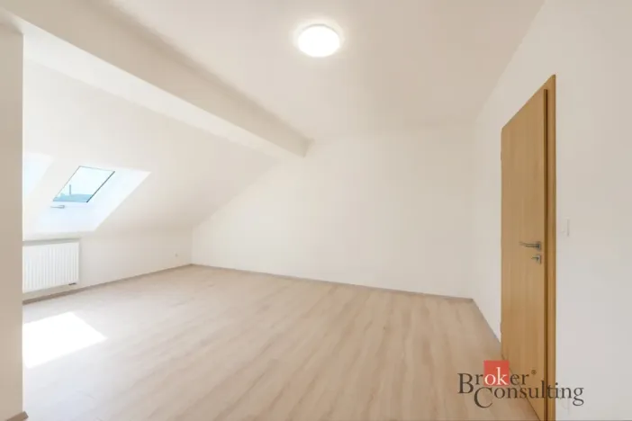Prodej bytu 2+kk, Plzeň - Jižní Předměstí, Skvrňanská, 63 m2