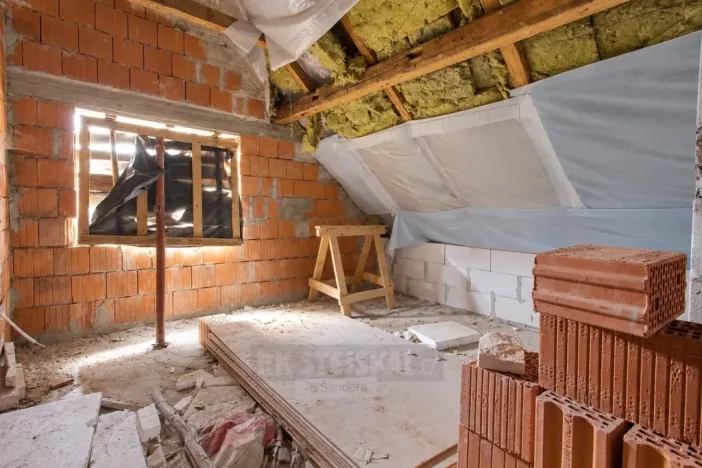 Prodej vícegeneračního domu, Moldava, 431 m2
