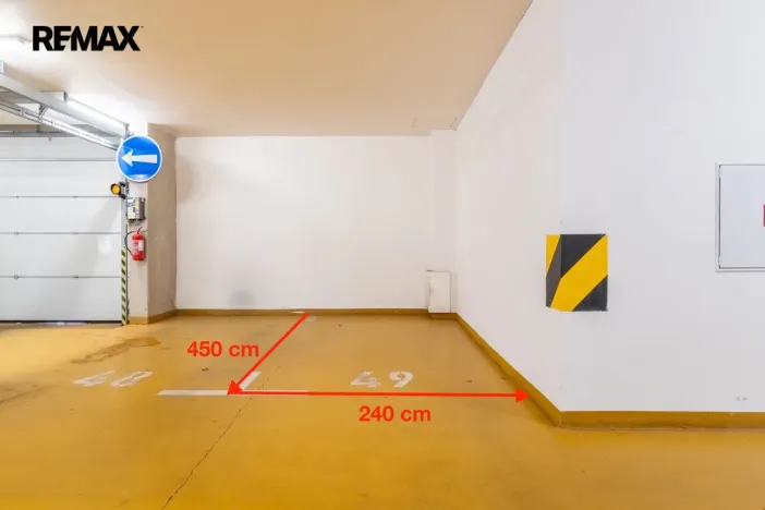 Prodej garážového stání, Praha - Nusle, Bartoškova, 13 m2