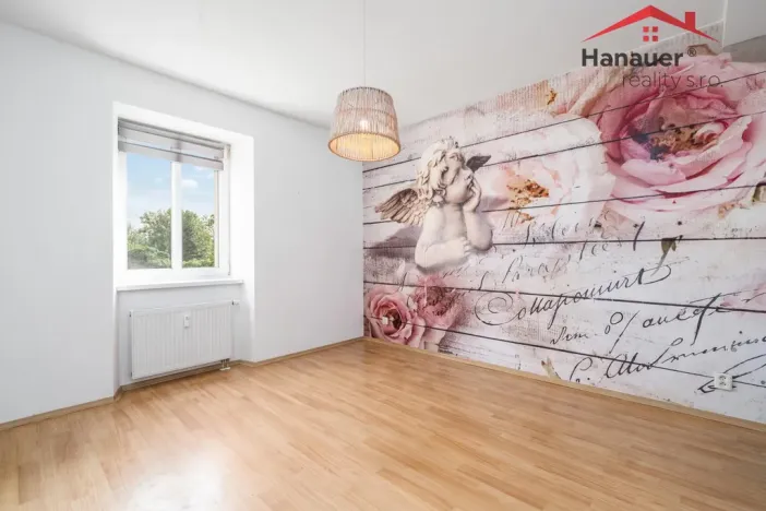 Prodej komerční nemovitosti, Hostomice, Školní náměstí, 487 m2
