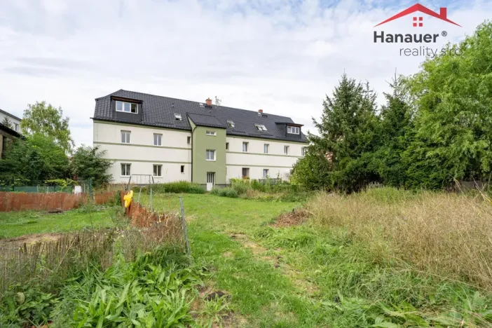 Prodej komerční nemovitosti, Hostomice, Školní náměstí, 487 m2