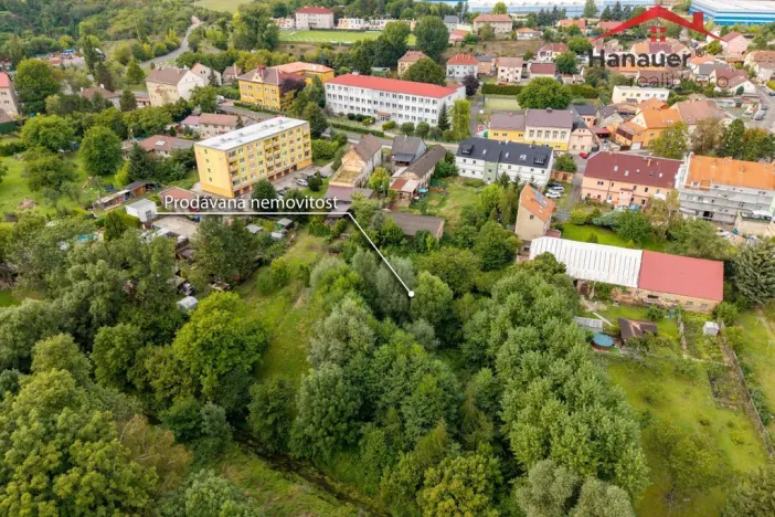 Prodej komerční nemovitosti, Hostomice, Školní náměstí, 487 m2