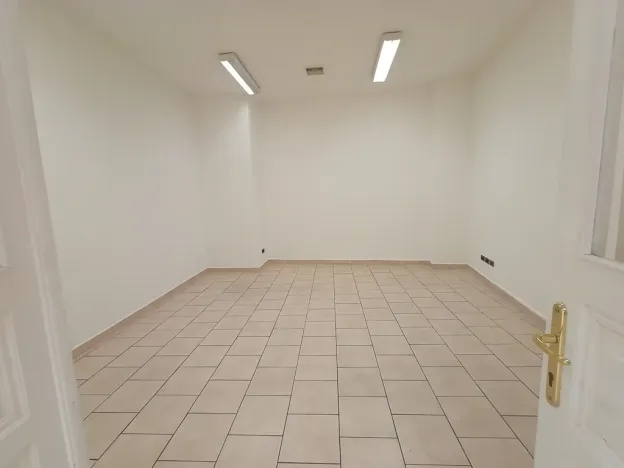 Pronájem kanceláře, Praha - Staré Město, Týnská ulička, 73 m2