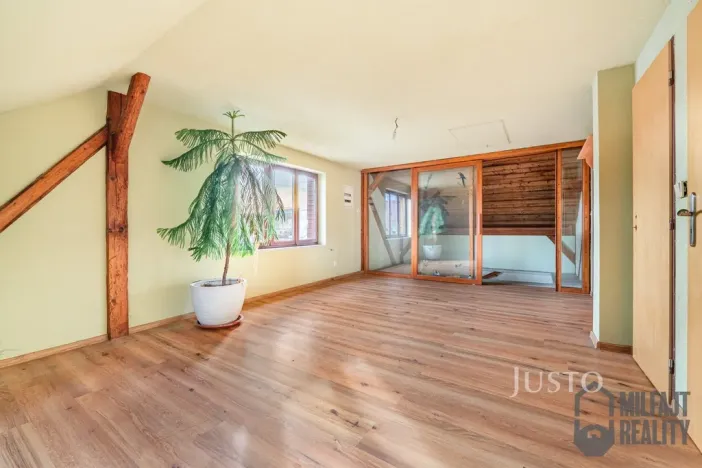 Prodej rodinného domu, Jindřichovice pod Smrkem, 190 m2