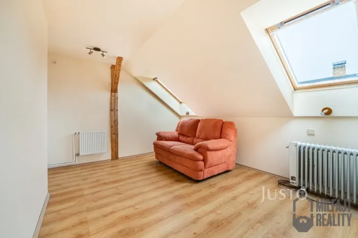 Prodej rodinného domu, Jindřichovice pod Smrkem, 190 m2