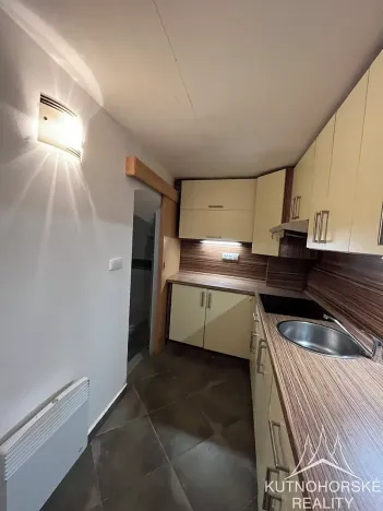 Pronájem bytu 1+kk, Kutná Hora, Komenského náměstí, 27 m2