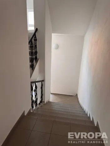 Pronájem bytu 3+kk, Liberec - Liberec IV-Perštýn, Košická, 61 m2