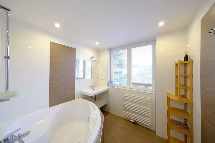 Pronájem bytu 3+kk, Praha - Hloubětín, Poděbradská, 65 m2