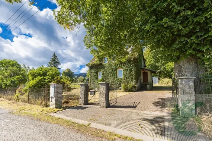 Prodej rodinného domu, Liberec, Charbinská, 240 m2
