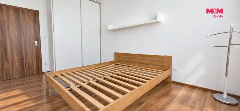 Pronájem bytu 2+kk, Pardubice - Zelené Předměstí, Pod Vinicí, 57 m2