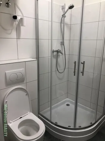 Pronájem bytu 1+kk, Praha - Bubeneč, Jaselská, 29 m2