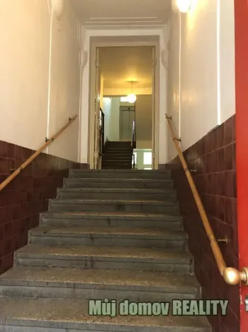 Pronájem bytu 1+kk, Praha - Bubeneč, Jaselská, 29 m2