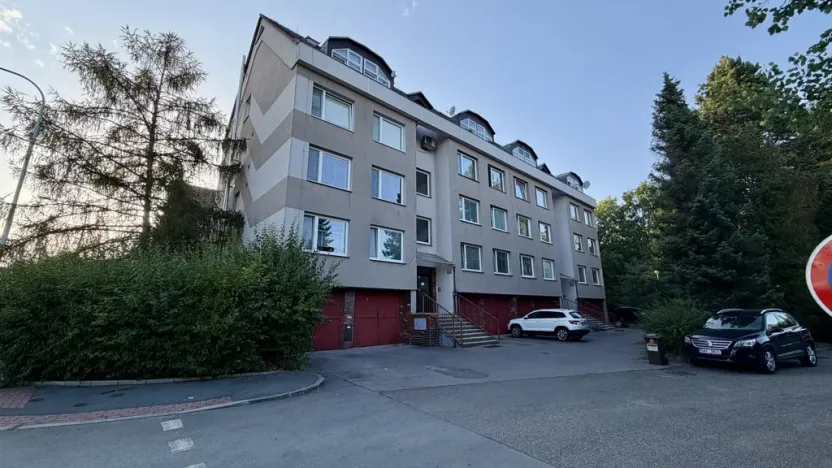 Pronájem bytu 3+kk, Praha - Újezd nad Lesy, Machovická, 72 m2