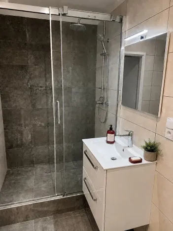 Prodej bytu 2+kk, Praha - Krč, Hurbanova, 41 m2
