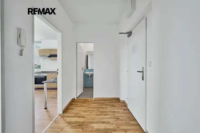 Prodej bytu 2+kk, Praha - Hostivař, Hornoměcholupská, 45 m2